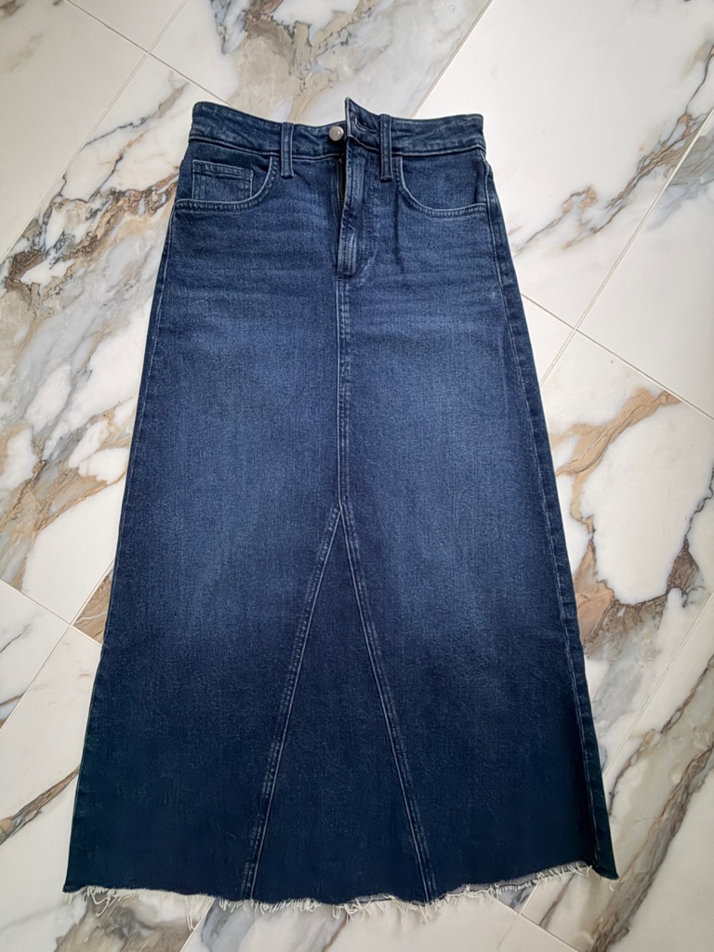 Joe's Jeans Denim Maxi Skirt Size 24 High
Rise A-Line Raw Hem